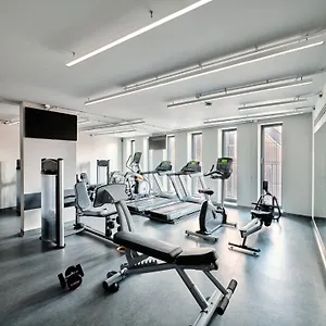 - Centre By Ihg מלון